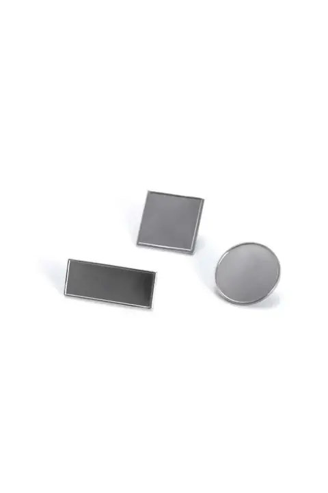 Makito Batler · Pin de metal