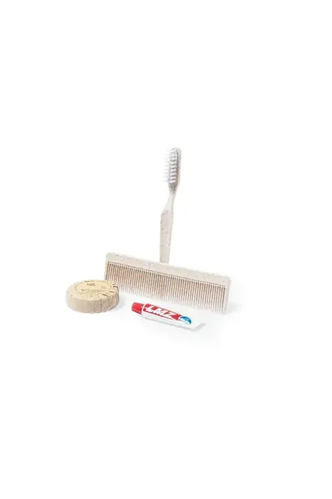 Makito Essential Kit · Set de aseo