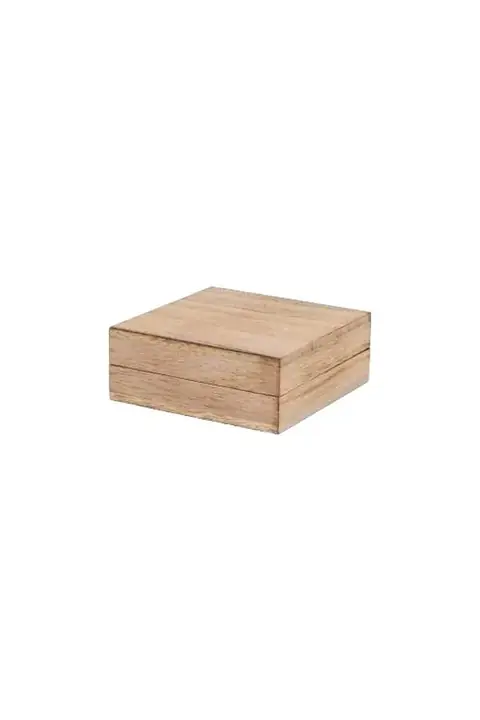 Makito Macalix · Caja de madera pequeña