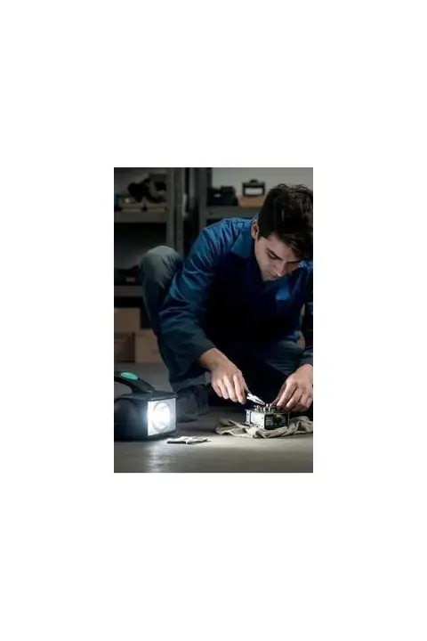 Makito Teigel · Set de herramientas con luz